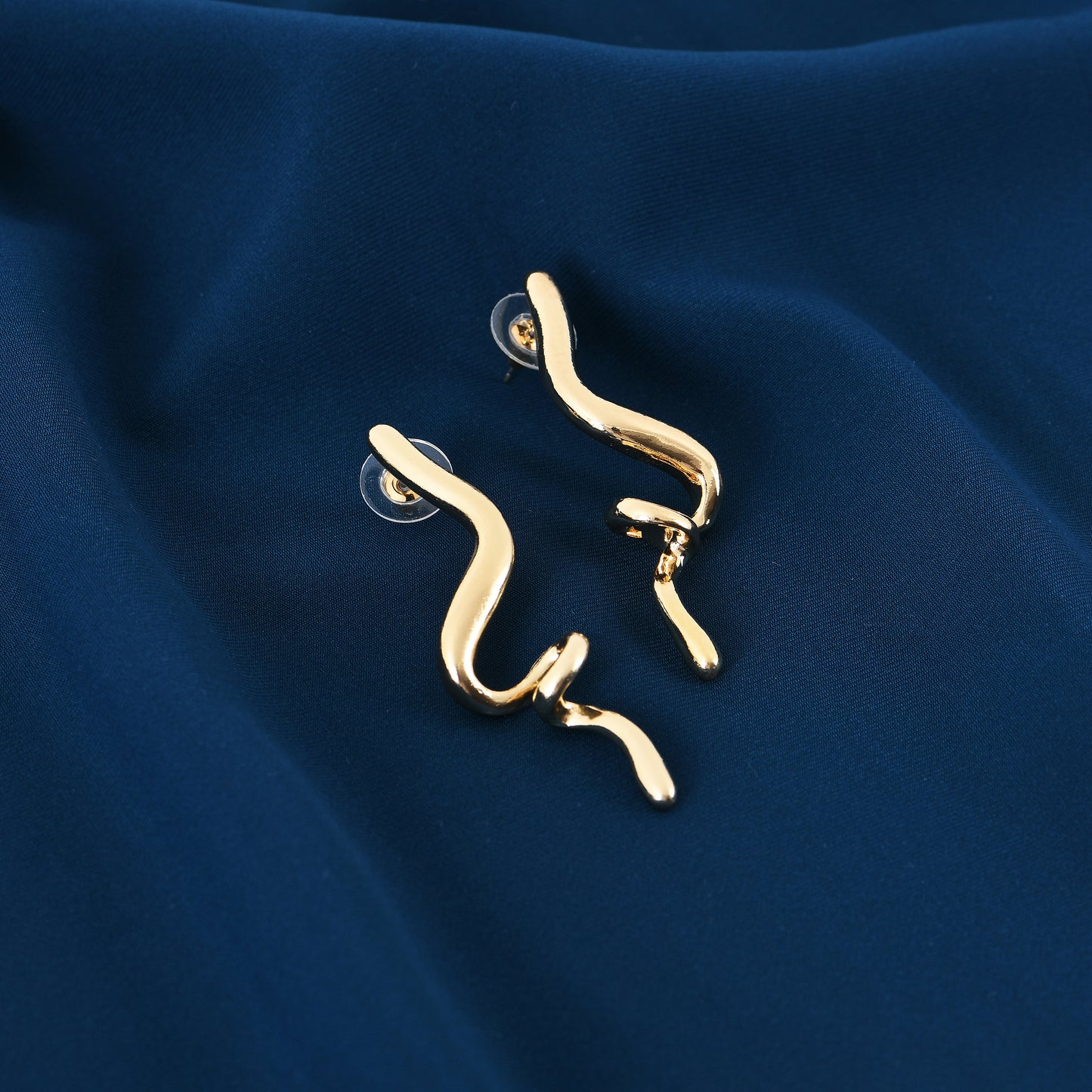Gold Wave Drop Earrings For Women – lightweight long dangle earrings gold with a smooth wave shape