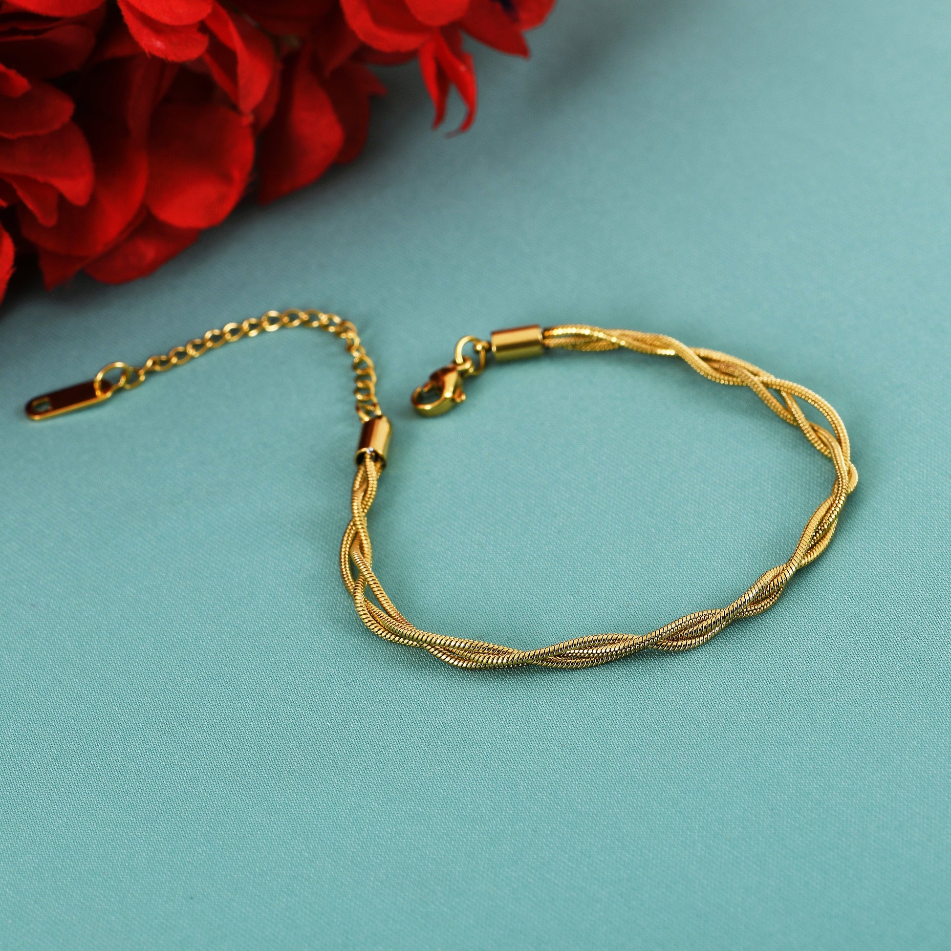 Golden Twisted Rope gold plated bracelet with a luxurious finish – perfect for parties or gifting
