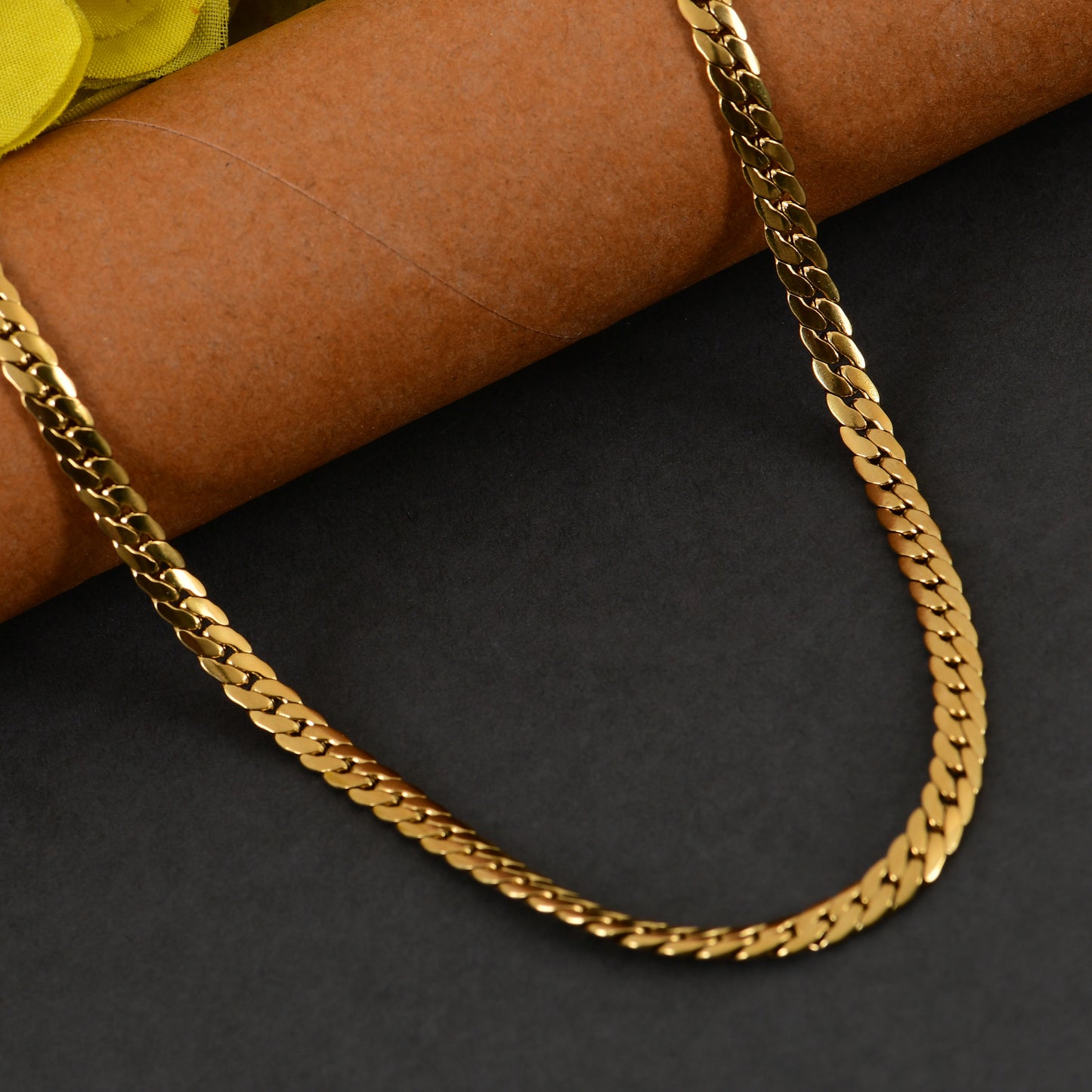 Men’s Gold Flat Curb Chain – 22 Inch