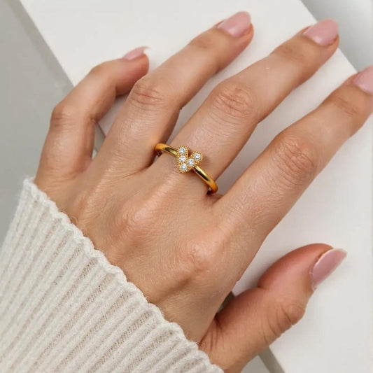 Golden Heart CZ Gold Ring for Women – elegant and timeless gold ring for women
