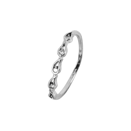 Silver Minimal Elegance Ring – one of the most stylish rings for women, great for casual and party wear