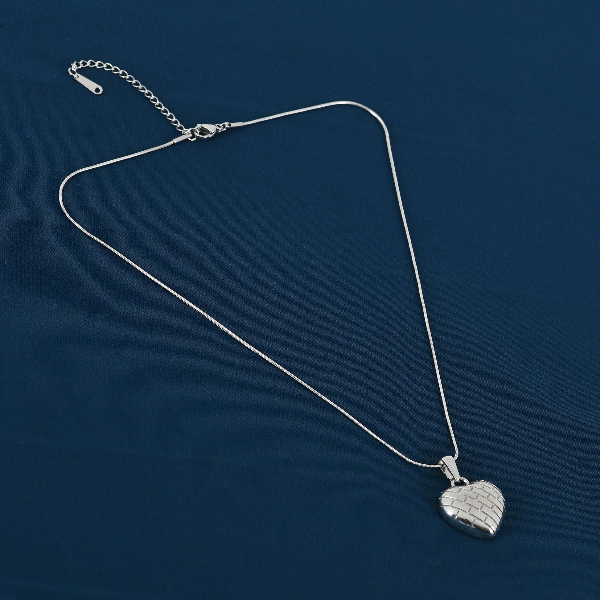 silver Puffy Heart Necklace for Women – trendy heart necklaces for women crafted in a bold, modern style